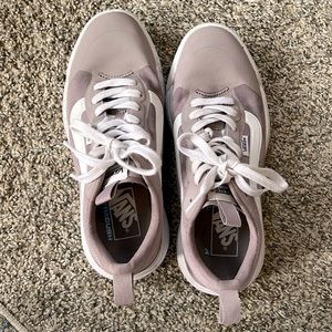 Vans Ultrarange 7.5 women’s - only worn once!